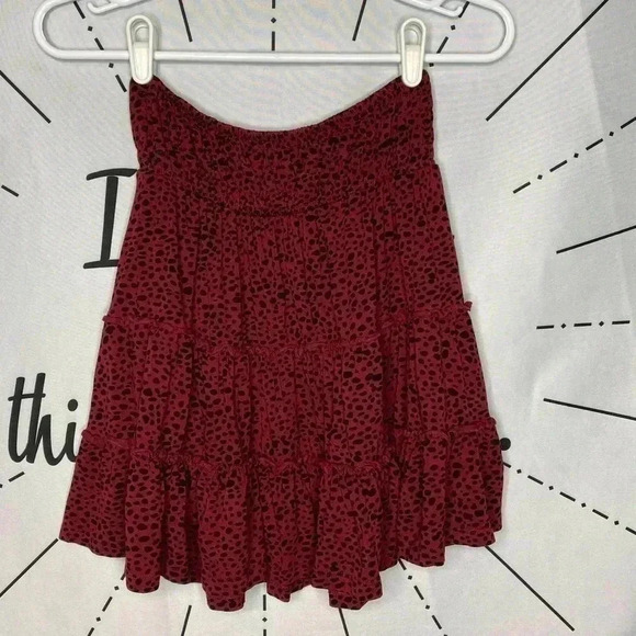 ASOS DESIGN tiered mini skirt in red and black animal print - Picture 3 of 6